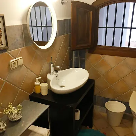 Apartment In Elvira Street With Wifi